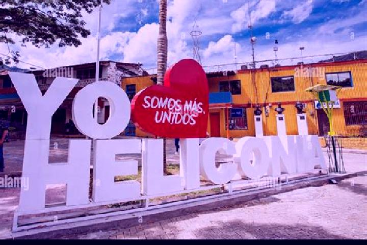 Penelope, 32 — Escort in Heliconia, Colombia