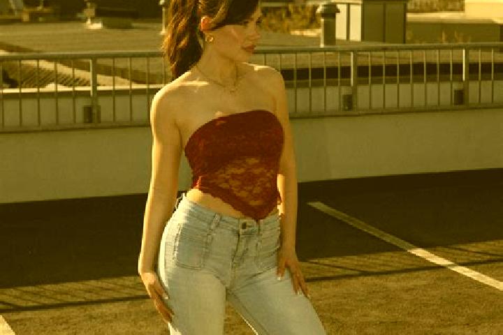 Penelope, 32 — Escort in Schieren, Germany