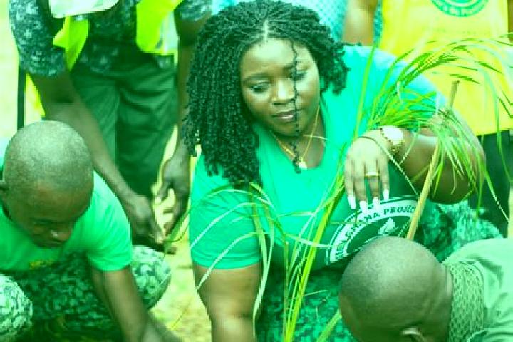 Penelope, 32 — Escort in Sefwi, Ghana