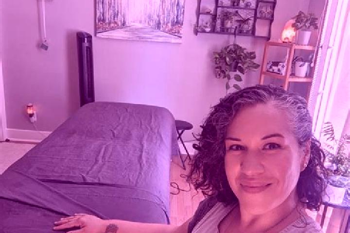 Penelope, 33, a chestnut blue-eyed latina companion based in Montecilfone. Offering Erotic Massage, A-Level. Available for incall and outcall, day and evenin...