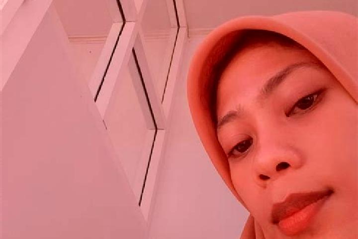 Penelope, 33 — Escort in Batauga, Indonesia