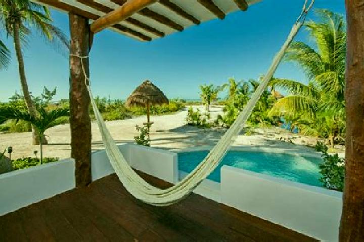 Penelope, 33 — Escort in Isla Holbox, Mexico