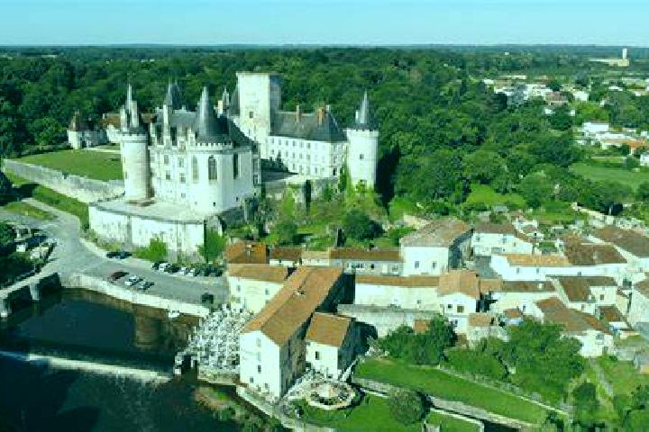 Penelope, 33 — Escort in La Rochefoucauld, France