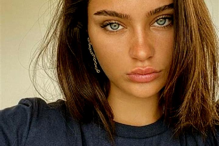 Penelope, 34, a brunette blue-eyed mediterranean companion based in Londonderry. Offering Roleplay, A-Level, Party Girl, Overnight, GFE. Available for incall...