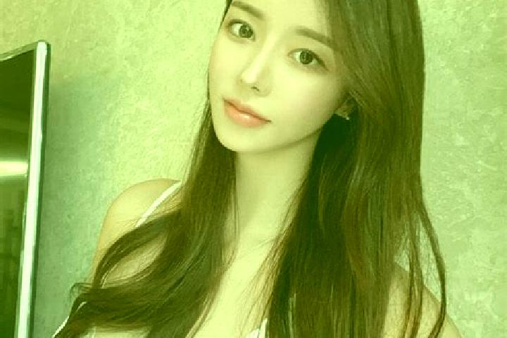 Penelope, 34 — Escort in Nianfeng, China