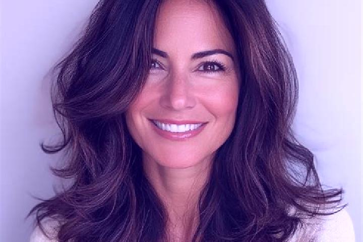 Penelope, 35, a auburn brown-eyed middle eastern companion based in Airasca. Offering Couples, 69, Dinner Date. Available for incall and outcall, day and eve...