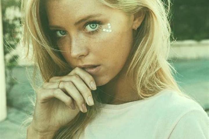 Penelope, 35, a blonde blue-eyed caucasian companion based in Cadenberge. Offering Striptease, Couples, Deep French Kissing. Available for incall and outcall...