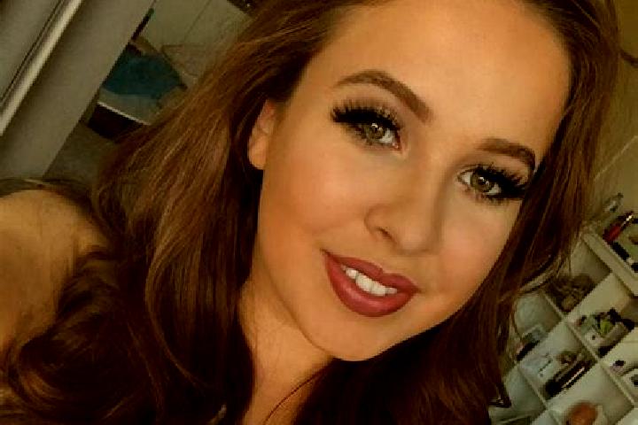 Penelope, 35, a brunette grey-eyed mixed companion based in South Hedland. Offering BDSM, Overnight, Party Girl, A-Level. Available for incall and outcall, o...