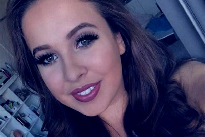 Penelope, 35, a red grey-eyed latina companion based in Al Abraq. Offering A-Level, Duos, Dinner Date. Available for incall and outcall, overnight bookings a...