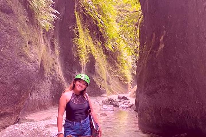 Penelope, 35 — Escort in Badian, Philippines