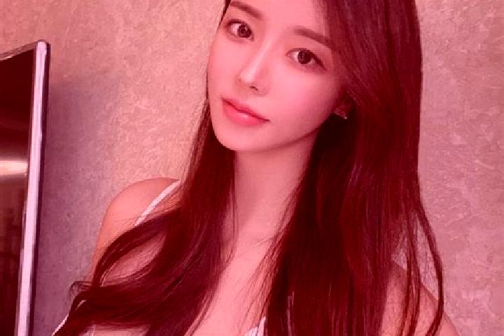 Penelope, 35 — Escort in Meizhu, China