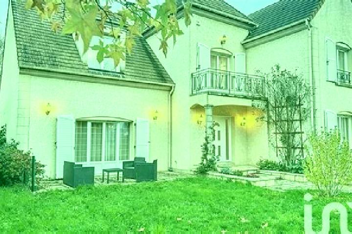 Penelope, 35 — Escort in Poigny-la-Foret, France