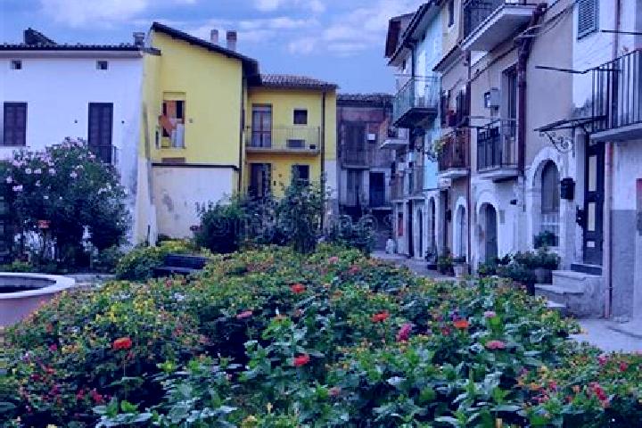 Penelope, 35 — Escort in Taranta Peligna, Italy