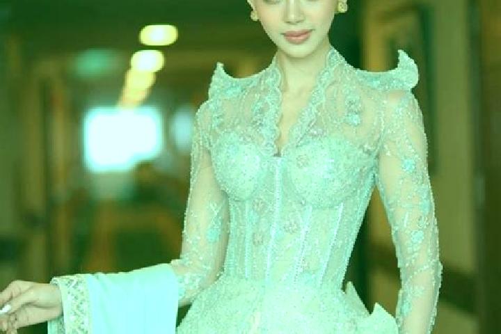 Penelope, 35 — Escort in Thanatpin, Myanmar