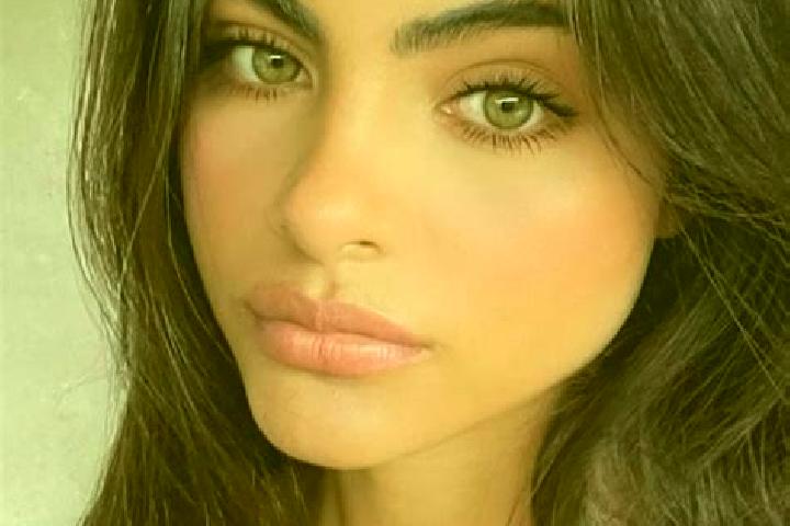 Penelope, 36, a blonde dark-eyed indian companion based in Macabi Alto. Offering Roleplay, A-Level, Tantra. Available for incall and outcall, day and evening...
