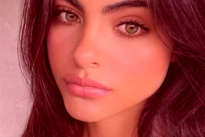 Penelope, 36, a brunette dark-eyed caribbean companion based in North Kingstown. Offering Travel Companion, Domination, Dinner Date, Massage, Prostate Massag...