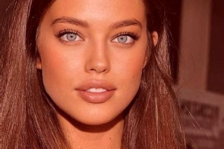 Penelope, 36, a chestnut green-eyed caucasian companion based in Neguepie. Offering Erotic Massage, CIM, Duos, A-Level. Available for incall and outcall, day...