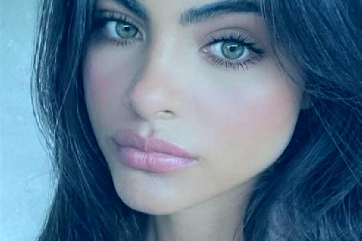 Penelope, 36, a red dark-eyed middle eastern companion based in Limite. Offering OWO, Fetish, Erotic Massage, Prostate Massage, 69. Available for incall and ...