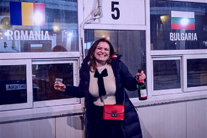 Penelope, 36 — Escort in Cig, Romania