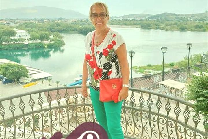 Penelope, 36 — Escort in Lovcenac, Serbia