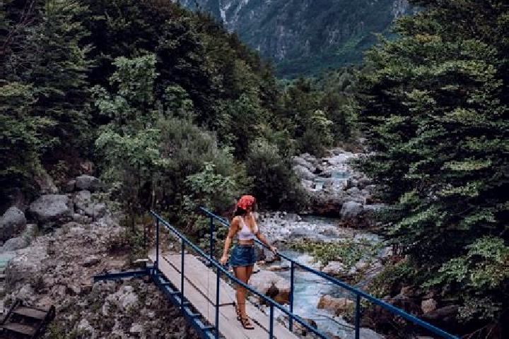 Penelope, 36 — Escort in Skore, Albania