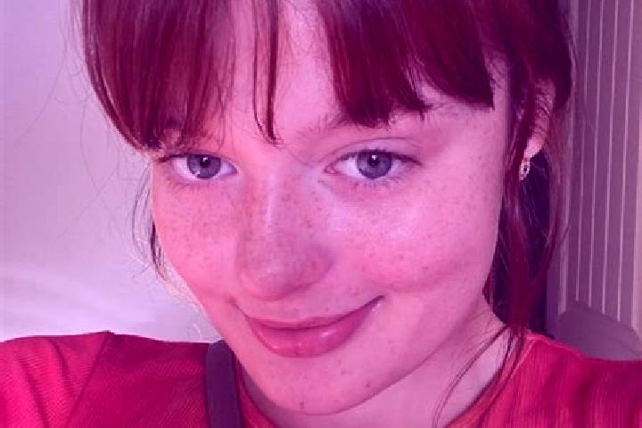 Penelope, 37, a red grey-eyed european companion based in Colonial Pine Hills. Offering BDSM, Duos, Striptease. Available for incall and outcall, overnight b...
