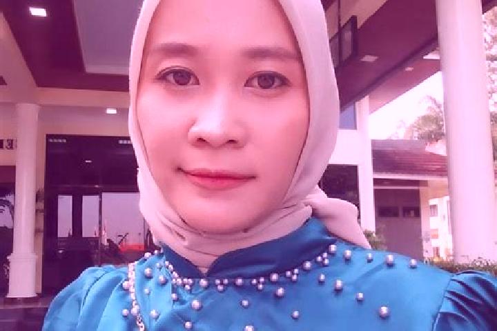 Penelope, 38 — Escort in Curahlele Wetan, Indonesia