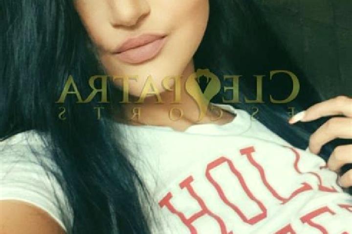 Penelope, 39, a black dark-eyed mixed companion based in Kaftar. Offering OWO, Tantra, GFE, Dinner Date, Party Girl. Available for incall and outcall, overni...