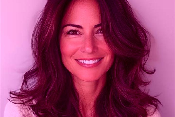 Penelope, 39, a brunette brown-eyed middle eastern companion based in Manatee Road. Offering Striptease, Prostate Massage, CIM. Available for incall and outc...