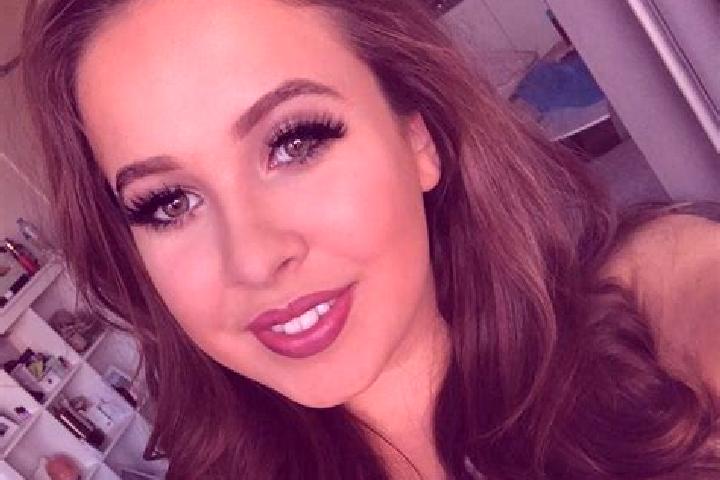 Penelope, 39, a chestnut grey-eyed caribbean companion based in Combrit. Offering CIM, Roleplay, Massage, GFE, Prostate Massage. Available for incall and out...