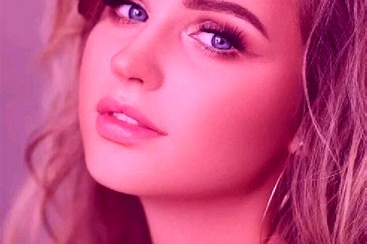 Penelope, 39, a dark blonde blue-eyed ebony companion based in Leova. Offering CIM, Party Girl, Striptease, Roleplay, 69. Available for incall and outcall, d...