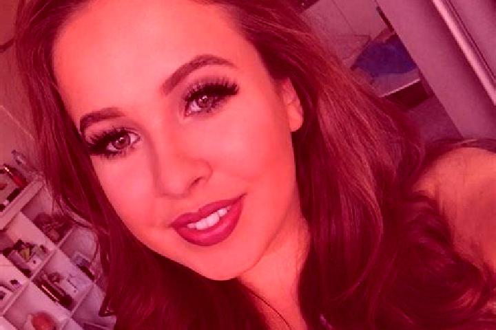Penelope, 39, a red green-eyed caucasian companion based in Templecombe. Offering Party Girl, Striptease, CIM, Couples. Available for incall and outcall, ove...