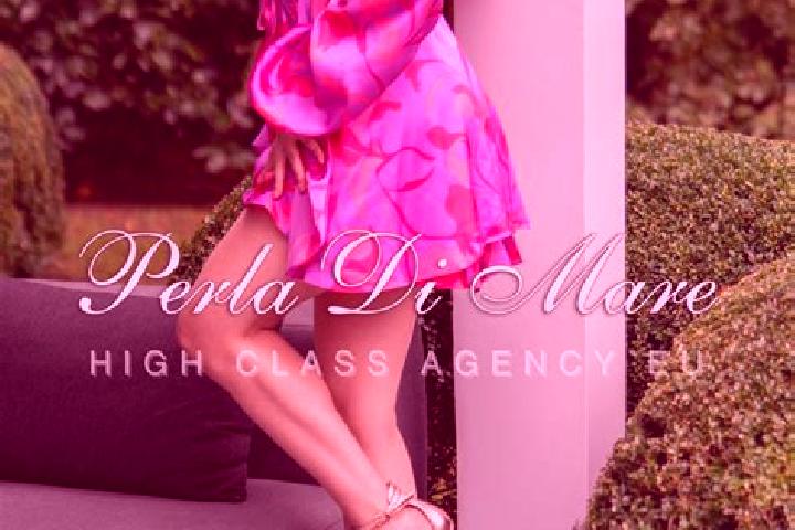Penelope, 39 — Escort in Preajba Mare, Romania