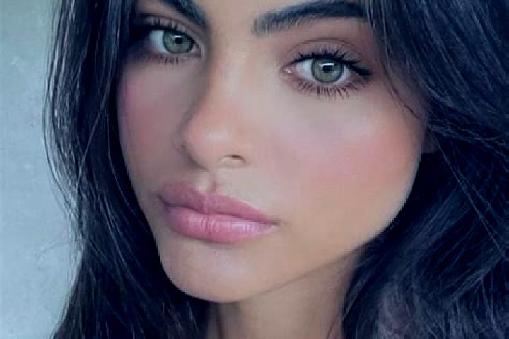Piper, 20, a black hazel-eyed middle eastern companion based in Sydenham. Offering Striptease, Prostate Massage, Dinner Date. Available for incall and outcal...