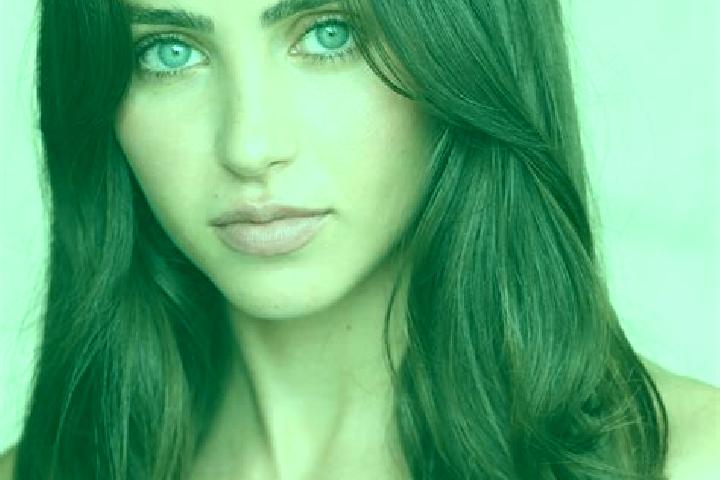 Piper, 20, a brunette amber-eyed latina companion based in Reynes. Offering CIM, Roleplay, Fetish. Available for incall and outcall, day and evening dates.