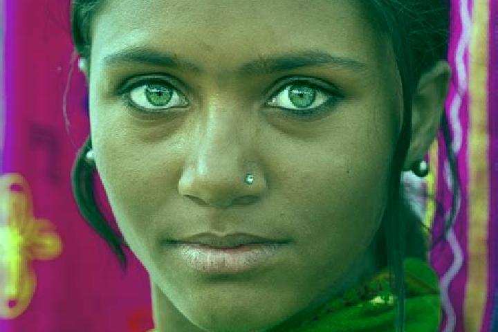 Piper, 20, a red green-eyed indian companion based in Hainzenberg. Offering Travel Companion, Party Girl, Dinner Date, Striptease. Available for incall and o...