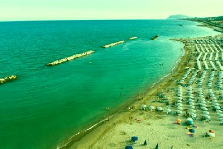 Piper, 20 — Escort in Civitanova Marche, Italy