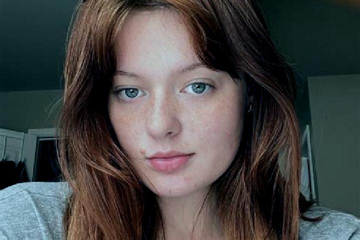 Piper, 21, a auburn amber-eyed indian companion based in Constancia. Offering Dinner Date, Erotic Massage. Available for incall and outcall, day and evening ...