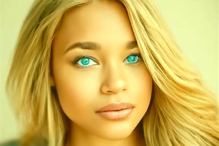 Piper, 21, a blonde blue-eyed latina companion based in Lucero. Offering GFE, BDSM, Erotic Massage, Tantra, A-Level. Available for incall and outcall, overni...