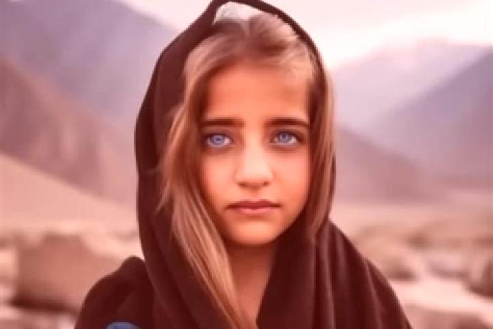 Piper, 21, a blonde grey-eyed middle eastern companion based in Yevsuh. Offering Tantra, Girlfriend Experience, Roleplay, CIM, Domination. Available for inca...