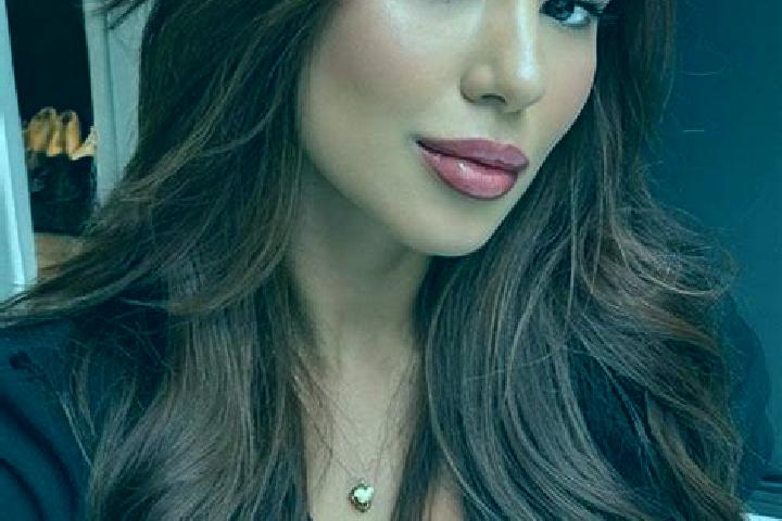 Piper, 21, a chestnut brown-eyed latina companion based in El Cerrito. Offering Girlfriend Experience, Roleplay, Duos, Erotic Massage. Available for incall a...