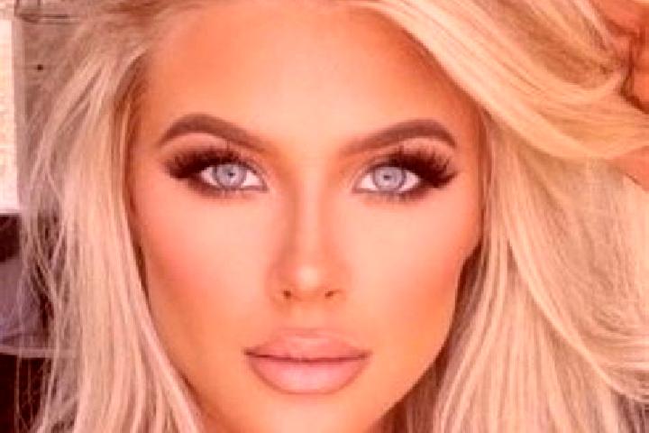 Piper, 21, a platinum blonde grey-eyed middle eastern companion based in Stare Grabie. Offering Massage, Striptease, Girlfriend Experience, OWO. Available fo...