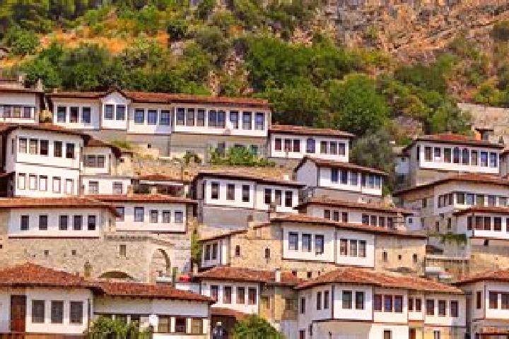 Piper, 21 — Escort in Hasan, Albania
