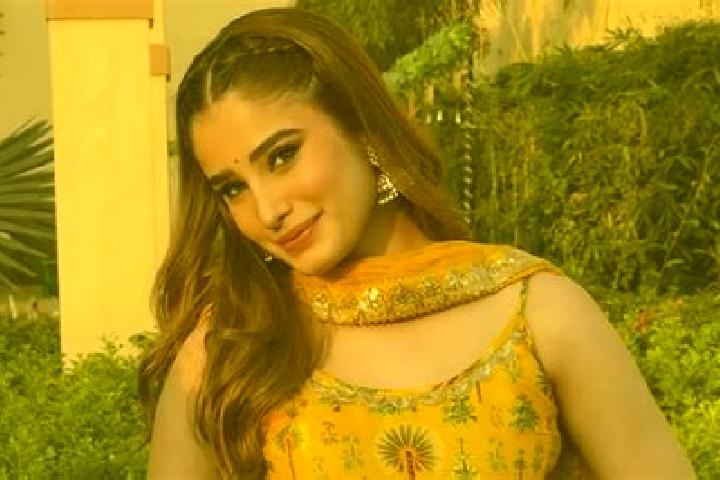 Piper, 21 — Escort in Tandoni, India