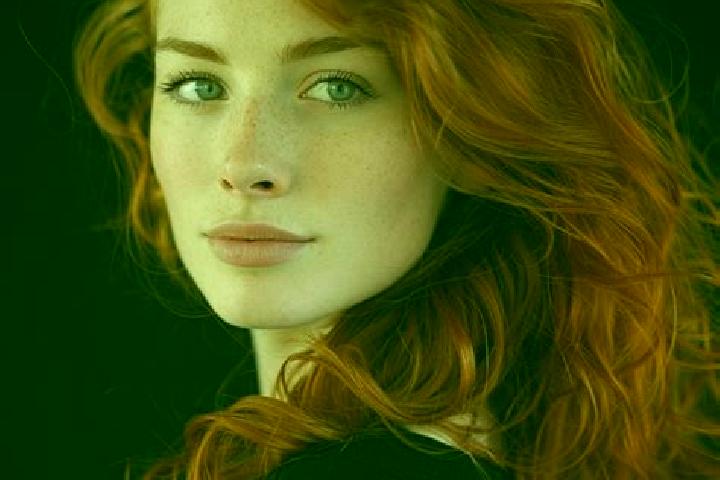 Piper, 22, a auburn green-eyed caucasian companion based in Dikkelvenne. Offering GFE, A-Level, Party Girl, Couples. Available for incall and outcall, day an...