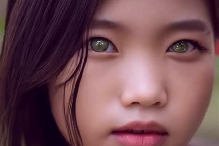 Piper, 22, a black green-eyed asian companion based in Tessin. Offering BDSM, CIM, Striptease, 69. Available for incall and outcall, day and evening dates.