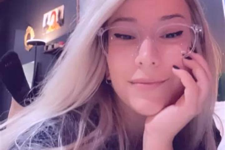 Piper, 22, a blonde dark-eyed asian companion based in Lille Skensved. Offering Tantra, Deep French Kissing, Duos. Available for incall and outcall, overnigh...