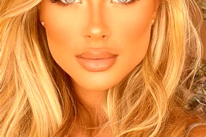 Piper, 22, a blonde hazel-eyed latina companion based in Fleetwood. Offering GFE, Deep French Kissing, Girlfriend Experience, Dinner Date. Available for inca...