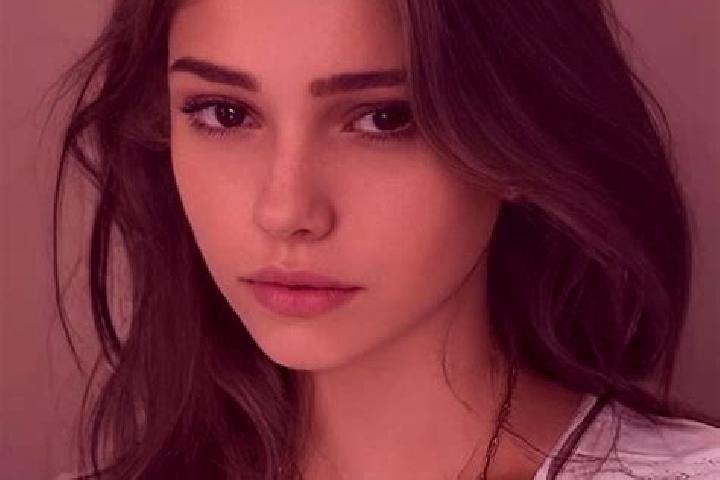Piper, 22, a brunette grey-eyed slavic companion based in Torre de Moncorvo. Offering A-Level, Dinner Date, CIM. Available for incall and outcall, day and ev...