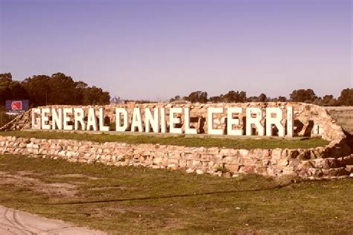 Piper, 22 — Escort in General Daniel Cerri, Argentina